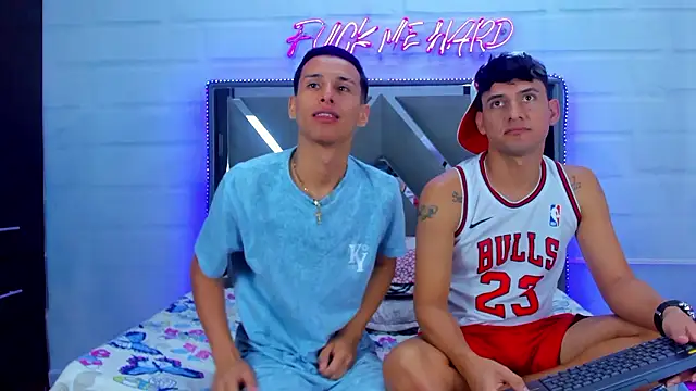 Two_Kingsn Live XXX chat