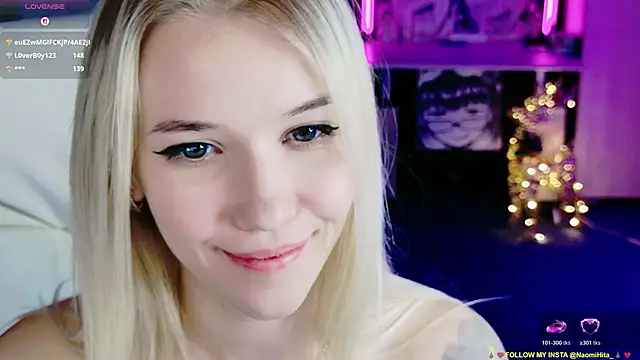 NaomiHita élő XXX-chatje