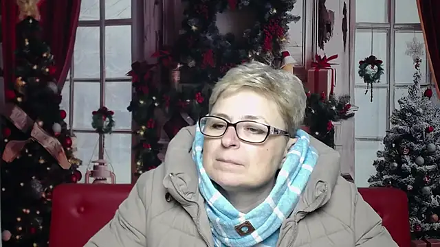 EmiliaGree Live XXX Chat