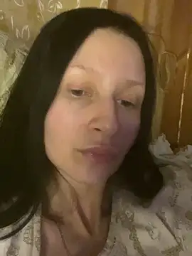 Starry_Siren Adlı Modelin Canlı XXX Sohbeti