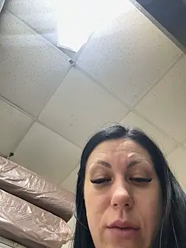 Chat +18 de _Mila_Love ao vivo