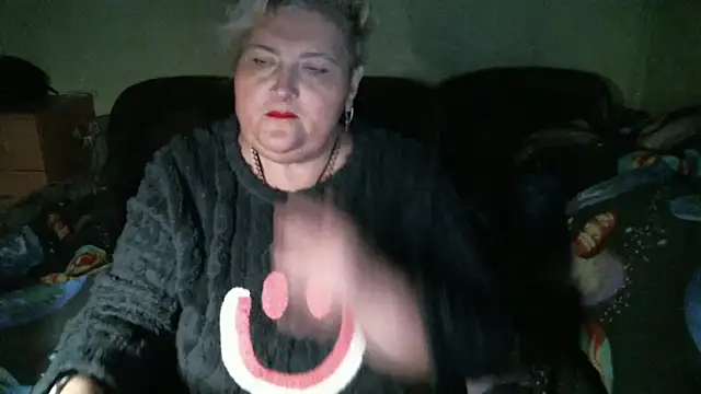 Lana555 即時 XXX 聊天