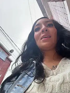 Chat +18 de SALOME_KORLAND ao vivo