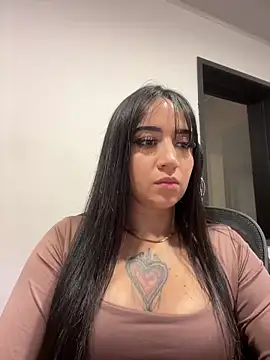 Chat +18 de EmmyEvans1 ao vivo