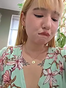 Pinkie_Princes: онлайн-секс-чат