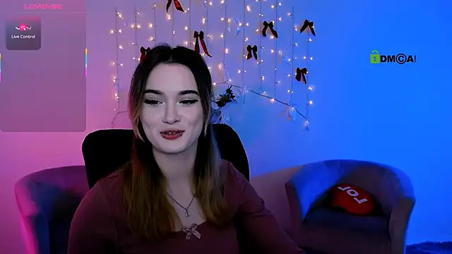 liana_kisses 现场XXX聊天