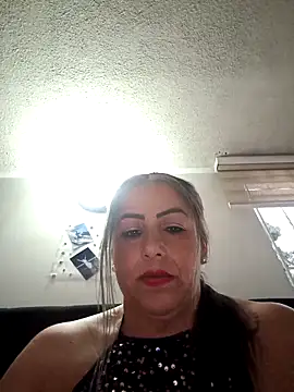 maynor_1998 élő XXX-chatje