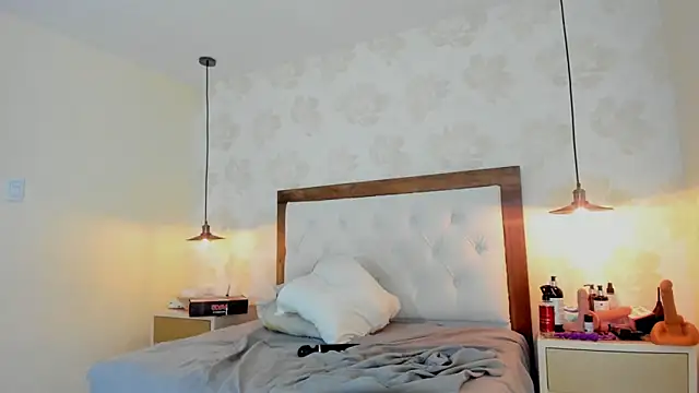 IRISCLARK1: онлайн-секс-чат