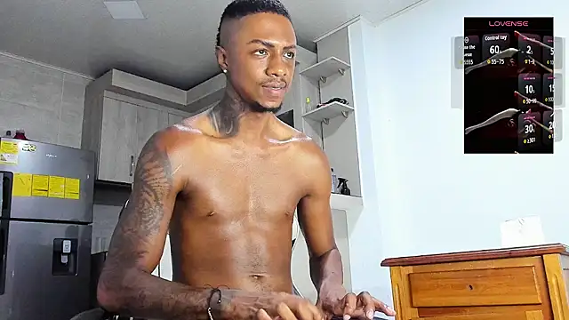 XXX chat uživo modela YeremiBrowm