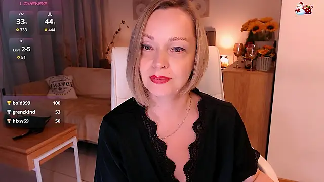 Tilly_Eliot: онлайн-секс-чат