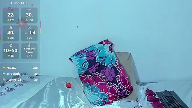 Nikki__uwu: онлайн-секс-чат