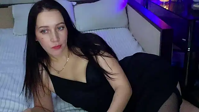 Czat XXX na żywo – MonicaSweetx