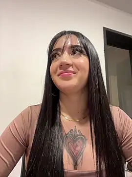 EmmyEvans1's Live XXX Chat