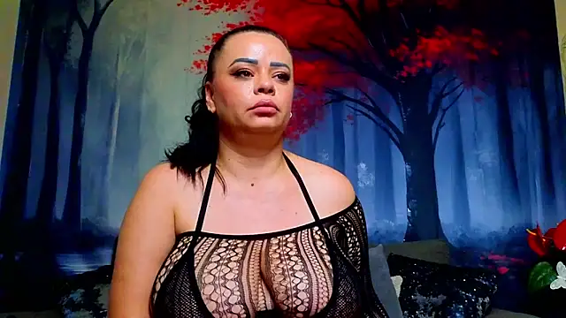 ElizabethEvenn Live XXX chat