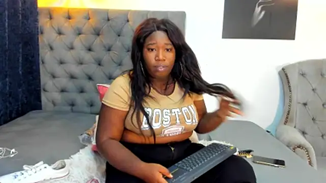 nahiroby_ebony élő XXX-chatje