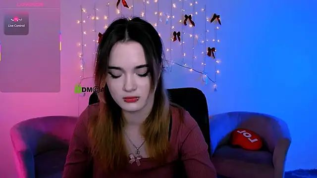 liana_kisses 现场XXX聊天