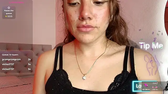 Lili_candysex élő XXX-chatje