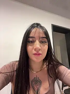 EmmyEvans1's Live XXX Chat