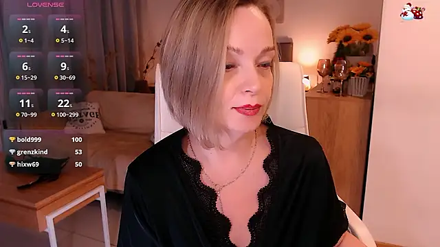 Tilly_Eliot Chat XXX in diretta