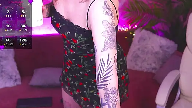 Онлайн чат XXX TinaMelt