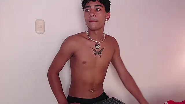 دردشة Mike_thomsonn الجنسية المباشرة