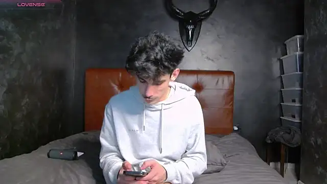 DanielCrush1 即時 XXX 聊天