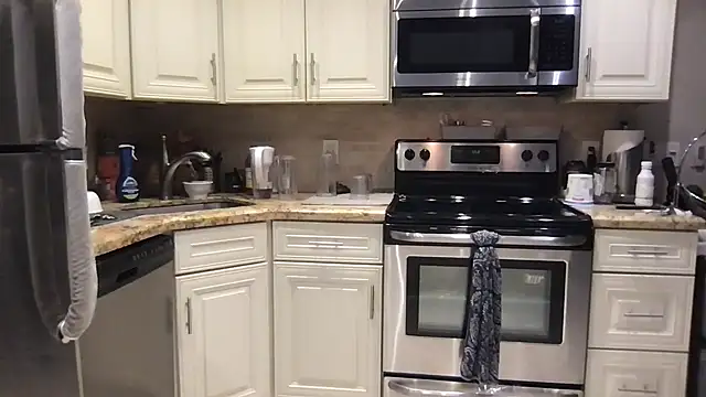 Chatroom XXX en direct de BigGuyMuscle