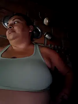 chubby_sexy_big_tits: онлайн-секс-чат