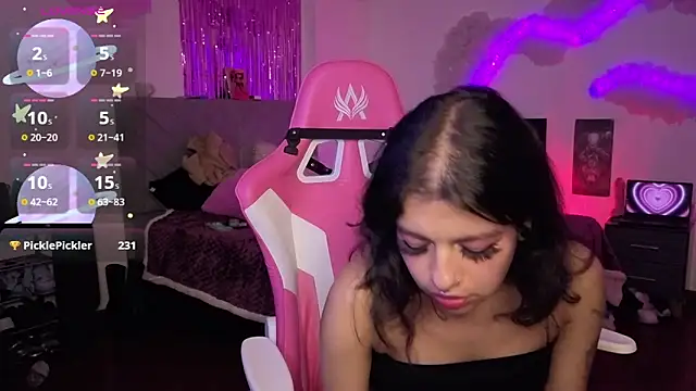 larah_uwu Live XXX-Chat