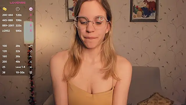 JoanBaggott élő XXX-chatje