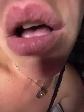 SalyTredelMonte Live XXX-Chat