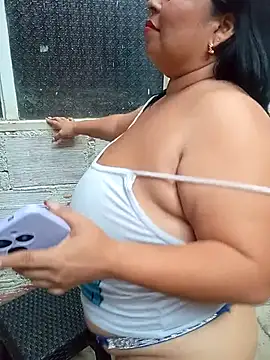 Chatroom XXX en direct de Mother-Big-tits