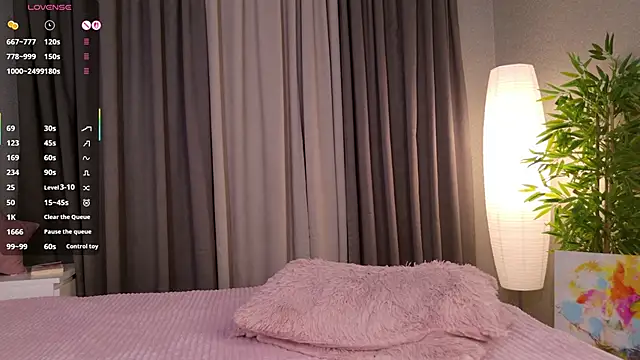 little_poetryyy's Live XXX Chat