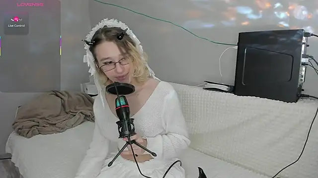 DivineSolana Chat XXX in diretta