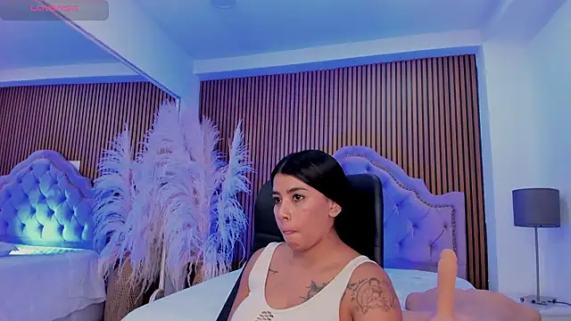 SelenaStonne's Live XXX Chat