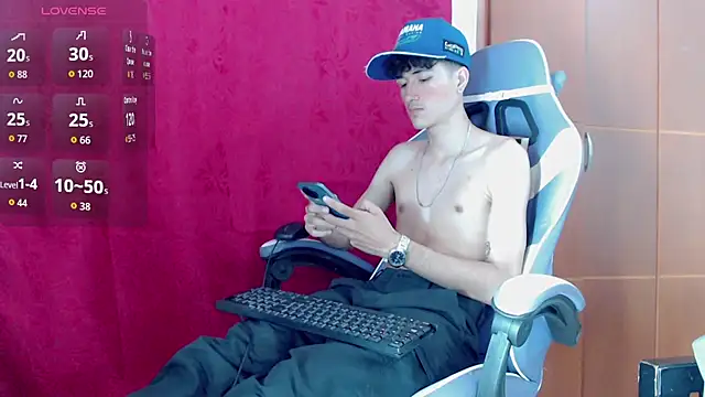 Johnny_cagee_ Webcam-Show