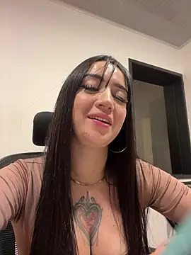 EmmyEvans1 Chat XXX in diretta