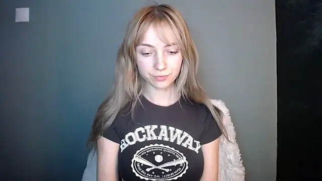 LuciaYoung 现场XXX聊天