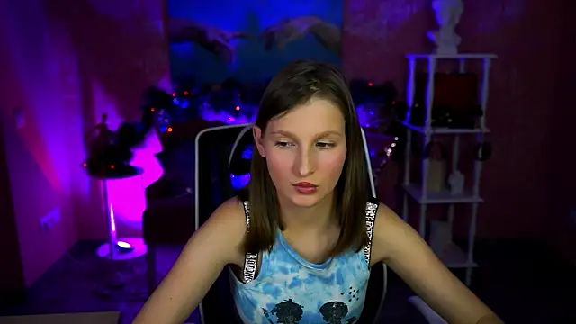 EllaHorton élő XXX-chatje