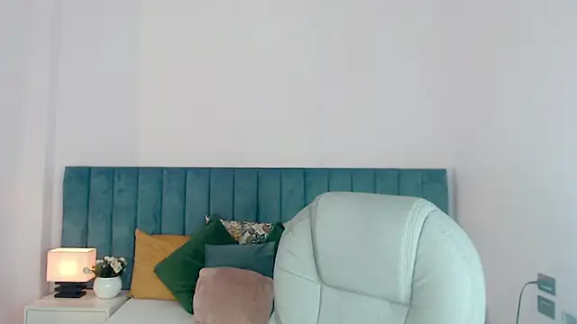 april_bunnyy élő XXX-chatje