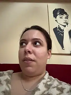 Chat +18 de SophiaStarr ao vivo