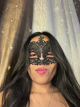 KARISHMA-STRIP: απευθείας συνομιλία ΧΧΧ