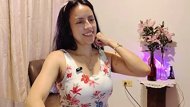 Bella_Exhibition: онлайн-секс-чат