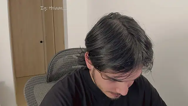 thiaann Live XXX-Chat