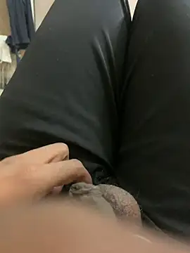 Rocky_1907のライブXXXチャット