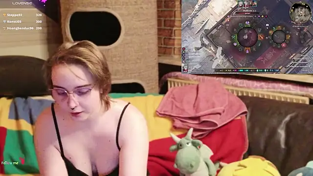 GamerGirl_Eve: онлайн-секс-чат