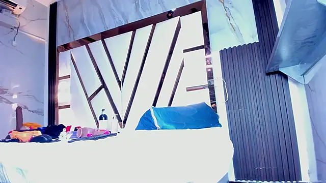 Chatroom XXX en direct de lola_hornei