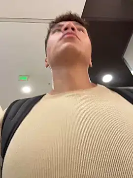 Logan_smith1 – Naživo XXX chat