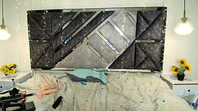 MysticMature's Live XXX Chat