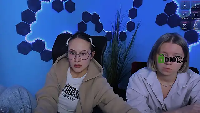 Онлайн чат XXX mona_cloud